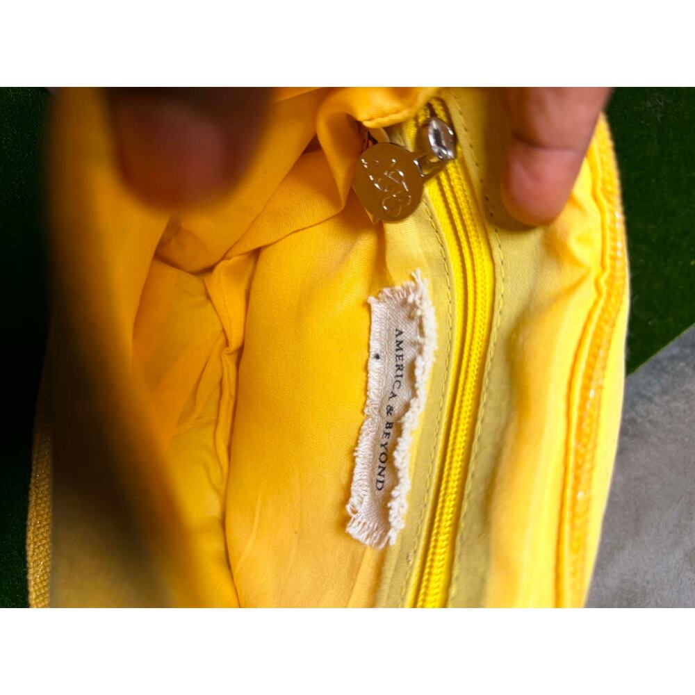 ๐ America & Beyond NWT Beaded Lemon Crescent Bag โ Statement Shoulder Purse - Picture 4 of 10